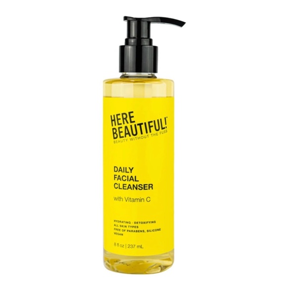 HERE BEAUTIFUL! Daily Facial Cleanser With Vitamin C - Picture 1 of 6